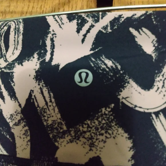 Lululemon Leggings 💙🩷 - Picture 6 of 7